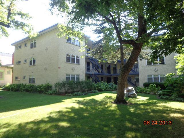 4258 N Greenview Ave. #2B, Chicago, IL 60613