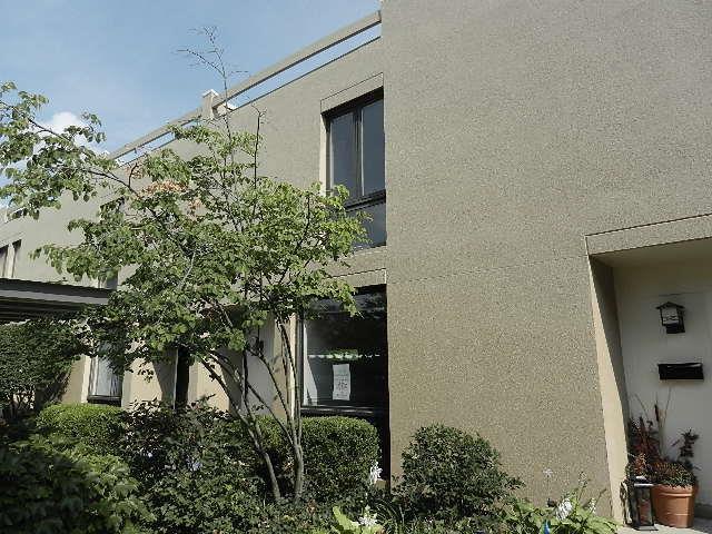 9 Maple Tree Ct., Elmhurst, IL 60126