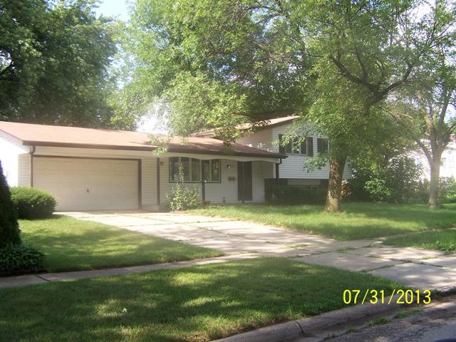 918 Abbington Dr., Crystal Lake, IL 60014