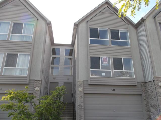 683 Diamond Pointe Dr., Mundelein, IL 60060