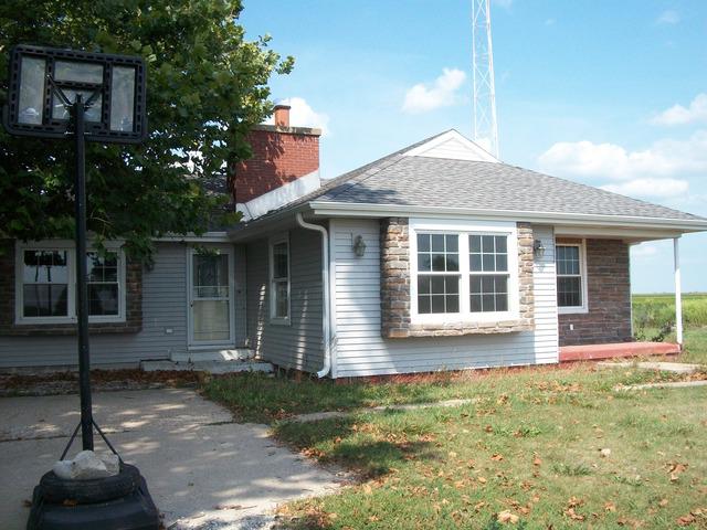 540 E 2500 N. Rd., Ashkum, IL 60911