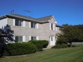 345 Stonington Pl., South Elgin, IL 60177