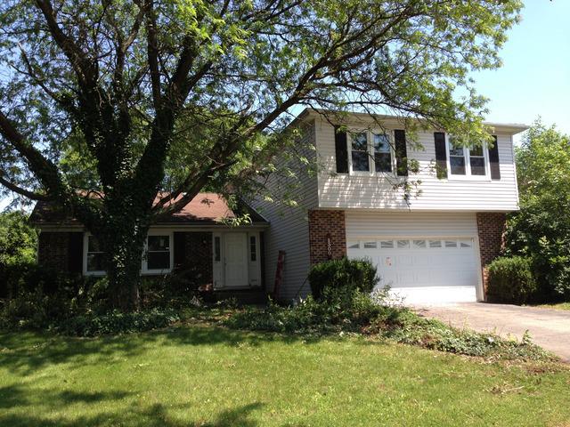 1500 Cortland Dr., Naperville, IL 60565