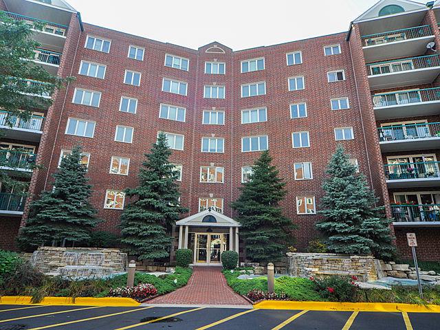 8560 W Foster Ave. #606, Norridge, IL 60706