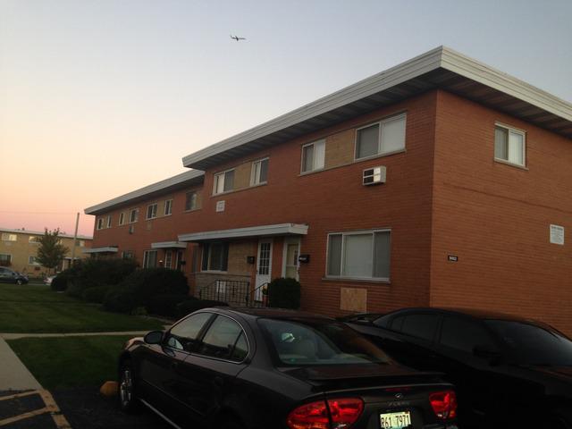 9662 Lois Dr. #E, Des Plaines, IL 60016