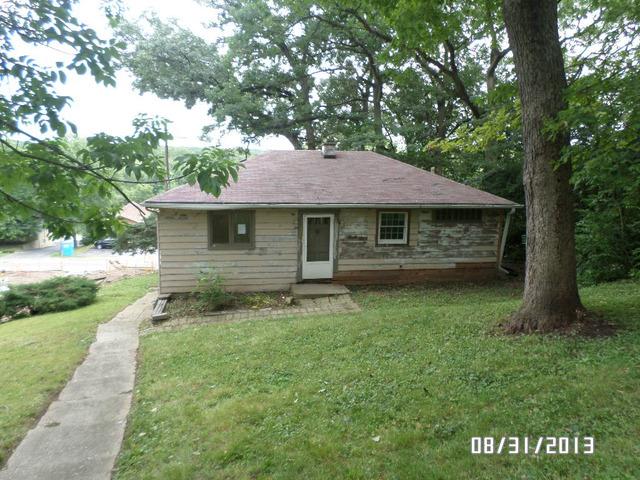 207 Scenic Dr., Algonquin, IL 60102