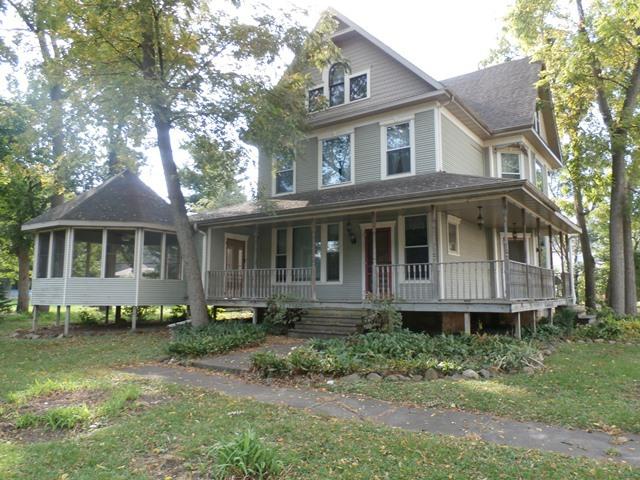 307 Clark Ave., Steward, IL 60553
