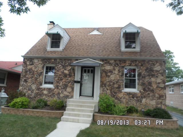 2215 S 9th Ave., North Riverside, IL 60546