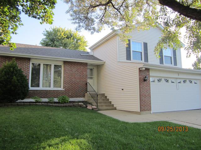 3 Fernwood Ct., Streamwood, IL 60107