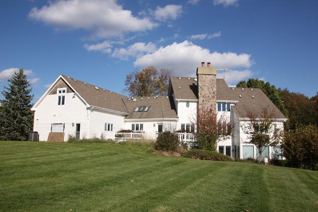 6717 Linden Ln., Huntley, IL 60142