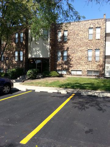 2212 Country Club Dr. #2, Woodridge, IL 60517