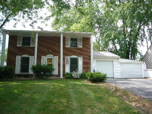 449 Rockhurst Rd., Bolingbrook, IL 60440