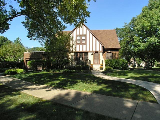 25 Dover Ave., La Grange, IL 60525