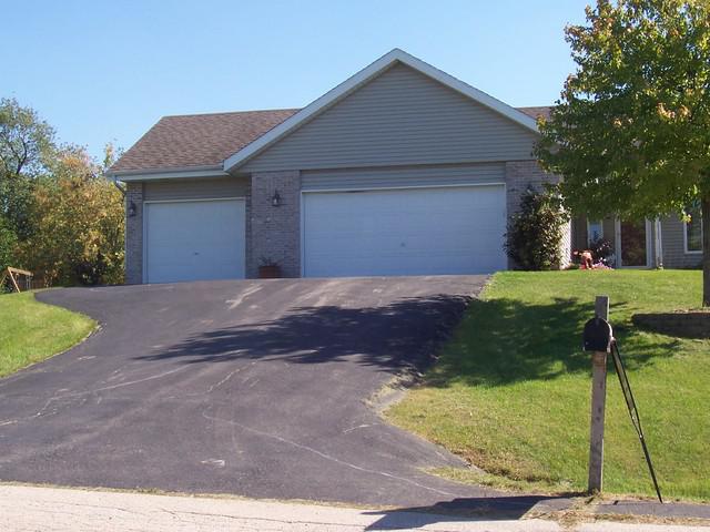 6699 Prairie Flower Rd., Roscoe, IL 61073
