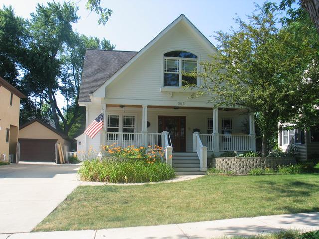 363 Elm St., Glen Ellyn, IL 60137