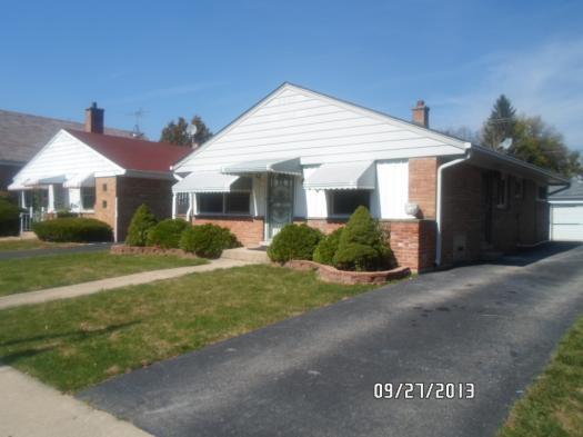 3325 Wilcox St., Bellwood, IL 60104