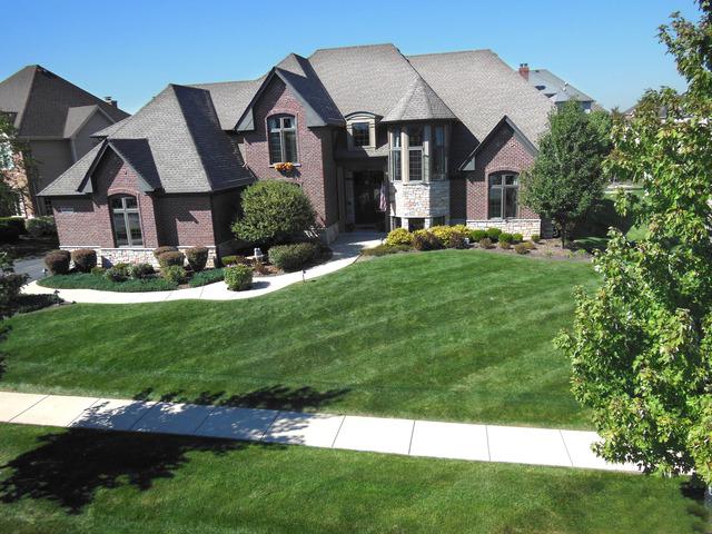 39W604 Walt Whitman Rd., St. Charles, IL 60175