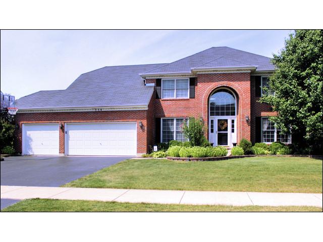 734 Pinecreek Dr., North Aurora, IL 60542