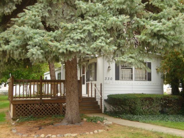 330 W Garfield Ave., Cissna Park, IL 60924