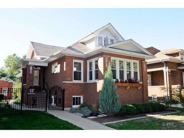 4432 N Francisco Ave., Chicago, IL 60625