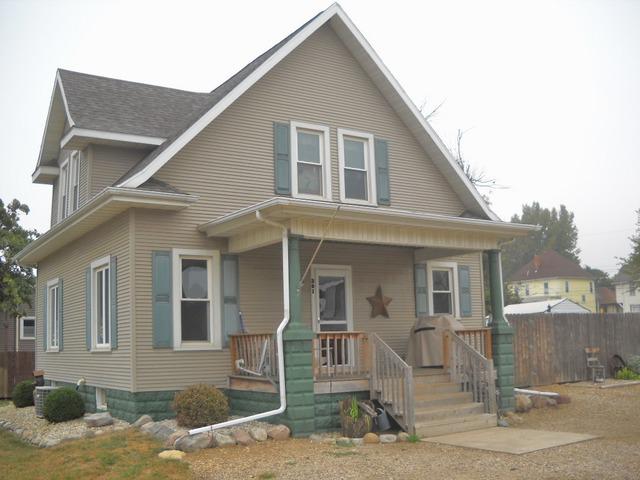 201 Madison St., Washburn, IL 61570