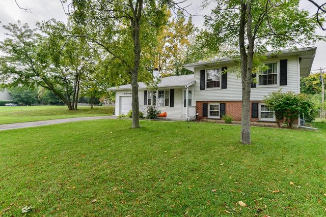 5S478 Glenoban Dr., Naperville, IL 60563