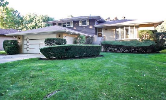 1509 Larch Ave., Mount Prospect, IL 60056