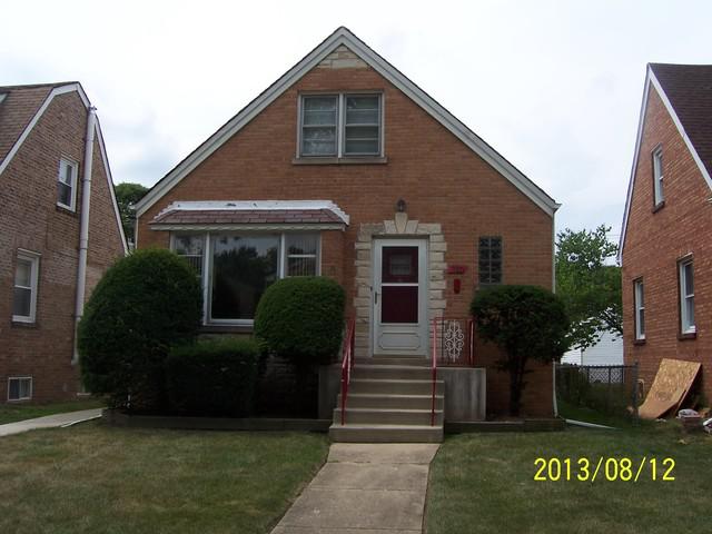 320 Hyde Park Ave., Bellwood, IL 60104