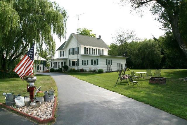 17987 Spring Valley Rd., Morrison, IL 61270