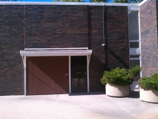 1322 N Sandburg Ter., Chicago, IL 60610