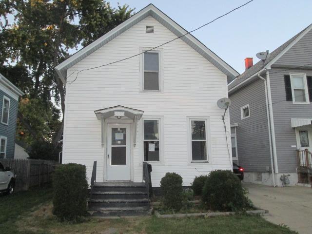 370 Marion Ave., Aurora, IL 60505
