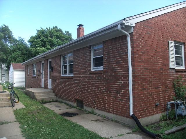 2206 7th St., Rockford, IL 61104