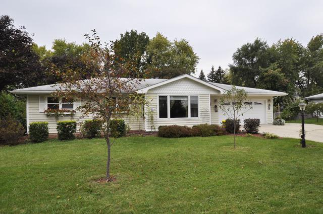 1070 Oakwood St., Gurnee, IL 60031
