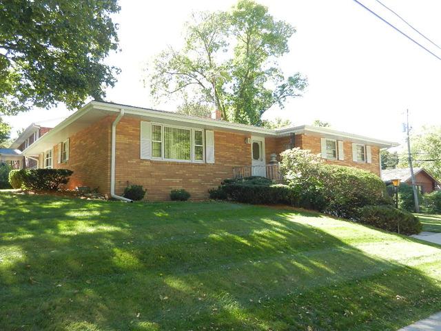 2711 Starkweather Rd., Rockford, IL 61107