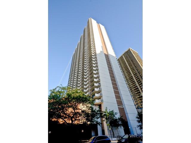 6033 N Sheridan Rd. #15C, Chicago, IL 60660