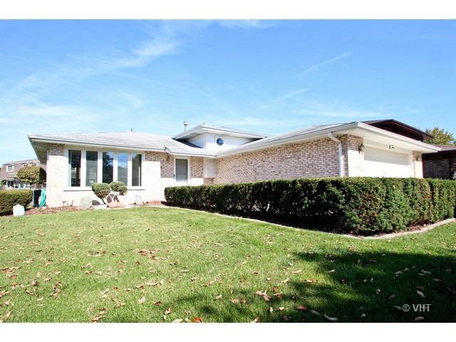 8066 Valley Dr., Palos Hills, IL 60465