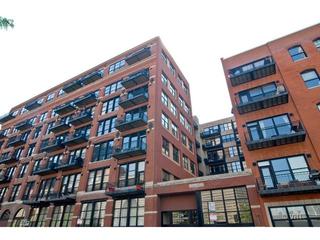 226 N Clinton St. #402, Chicago, IL 60661