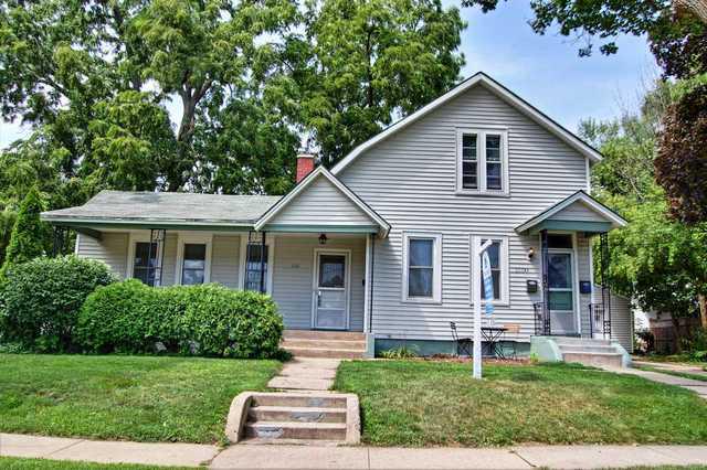 208 Moseley St., Elgin, IL 60123