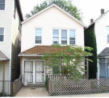 9015 S Brandon Ave., Chicago, IL 60617