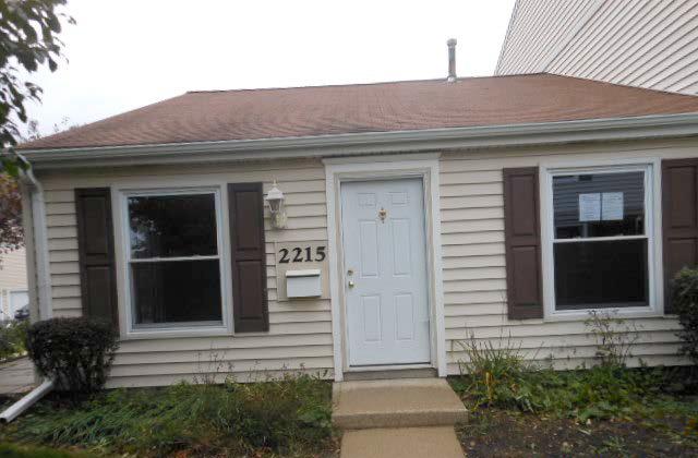 2215 Dorchester Ct., Schaumburg, IL 60194