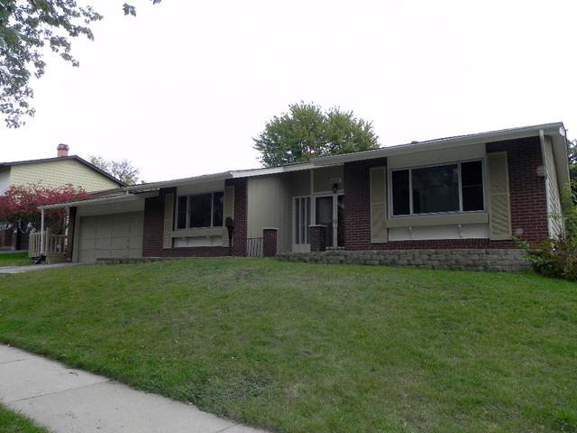 6001 Ross St., Woodridge, IL 60517