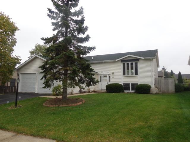 29 Evergreen Dr., Streamwood, IL 60107