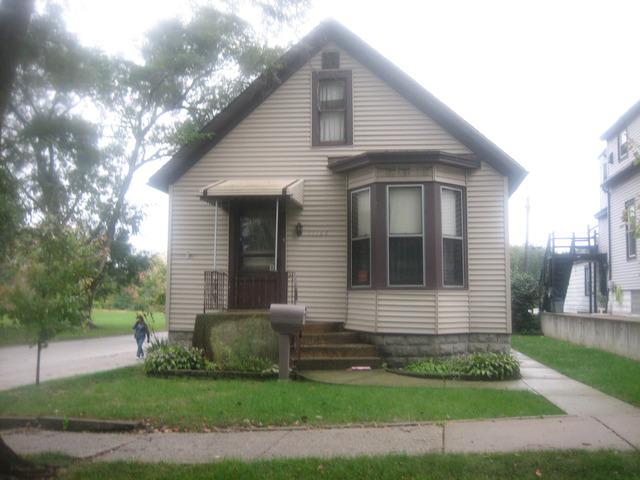 13168 Greenwood Ave., Blue Island, IL 60406