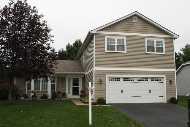 1910 Tanglewood Dr., Algonquin, IL 60102