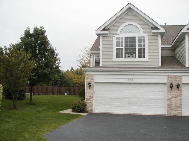 608 Citadel Cir., Westmont, IL 60559