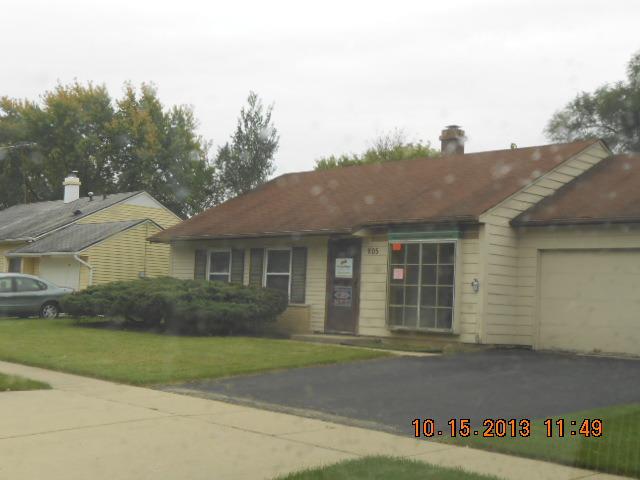 805 Forest Dr., Streamwood, IL 60107