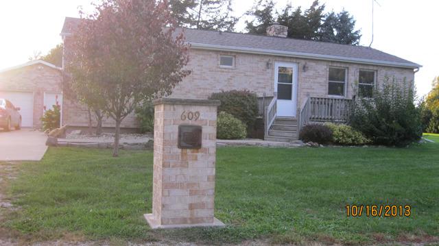 609 Third St., Tonica, IL 61370