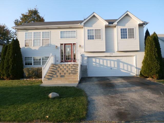 1008 Dewey St., Harvard, IL 60033