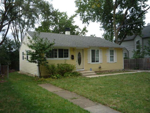 510 Whittier Ln., Mundelein, IL 60060