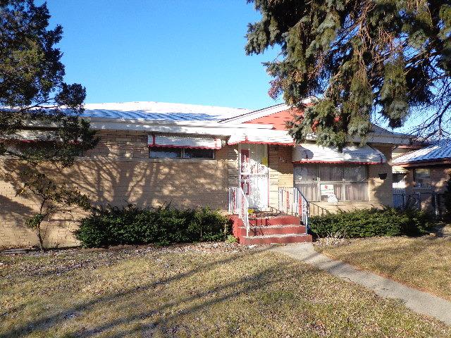 1392 Mackinaw Ave., Calumet City, IL 60409